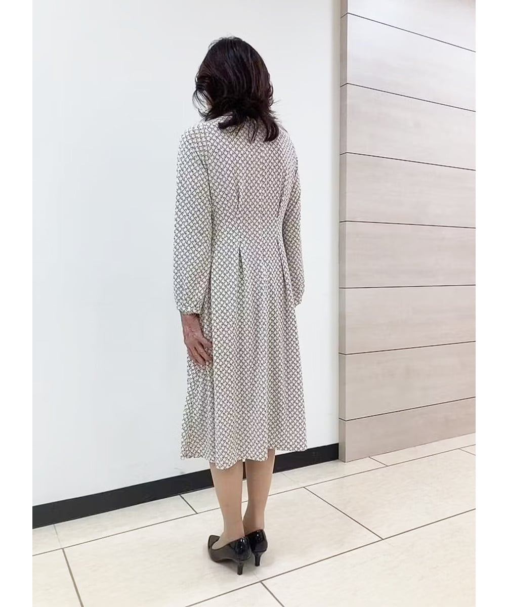 通勤や食事会、女子会にぴったりの一着