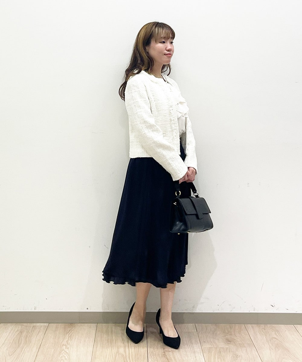 ツイードジャケットで上品、華やか