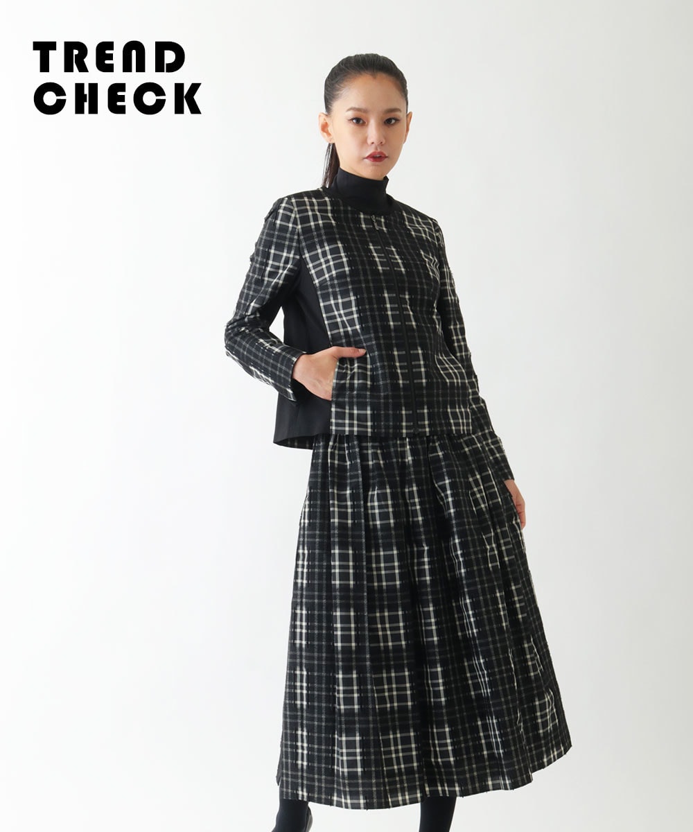 黒チェックのセットアップ