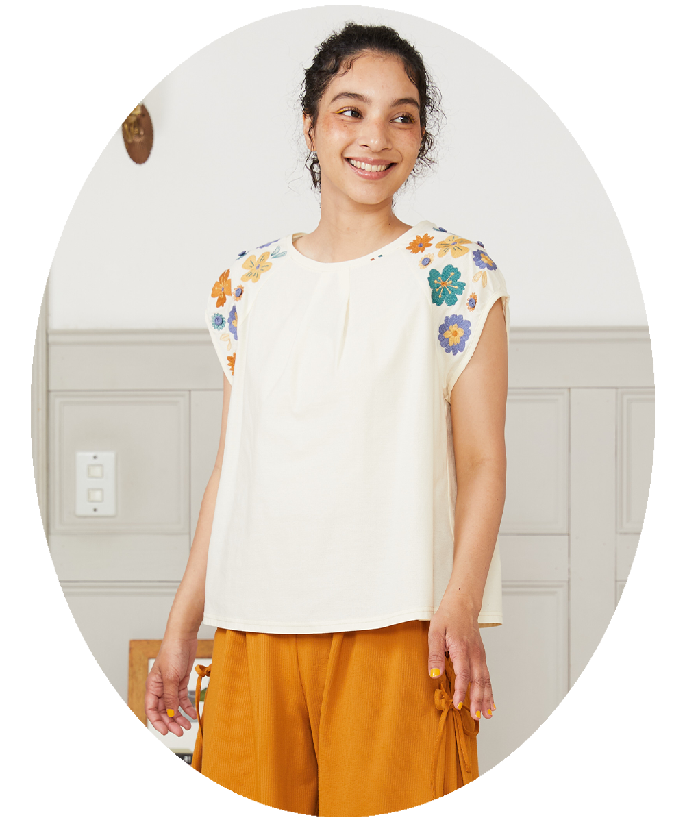 Escala floral フラワー刺繍パフスリーブTシャツ