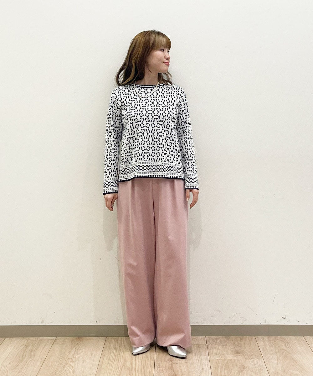 鮮度感をグッとアップするピンクパンツ