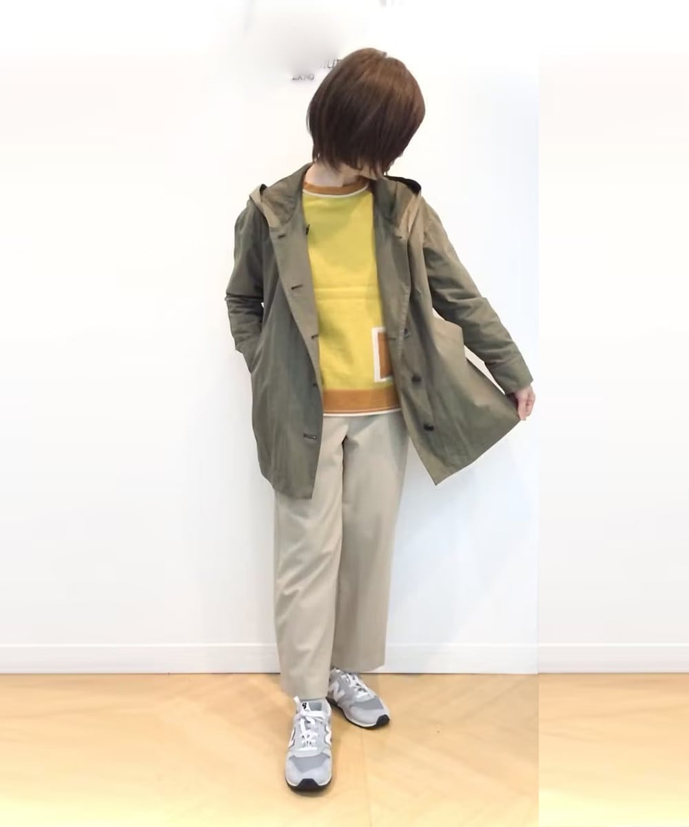 3色使いのカラーでセンスが光るニット