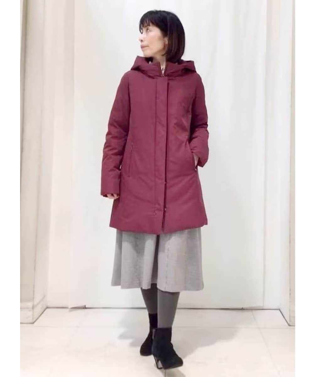 お顔周りが明るくなるワインレッド