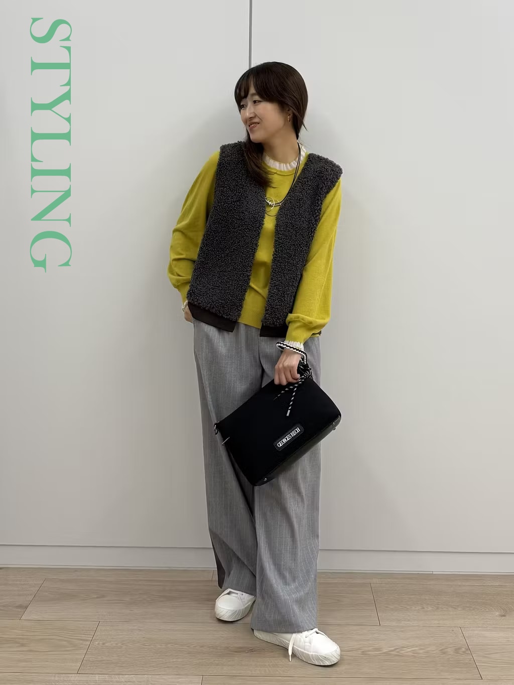 シアーフリルニット