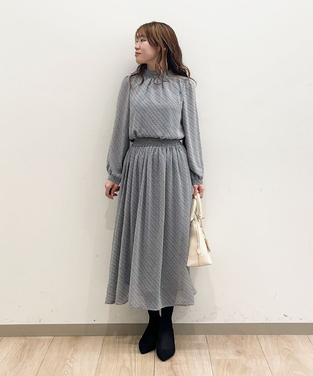 オールシーズン着まわせるシフォンブラウス