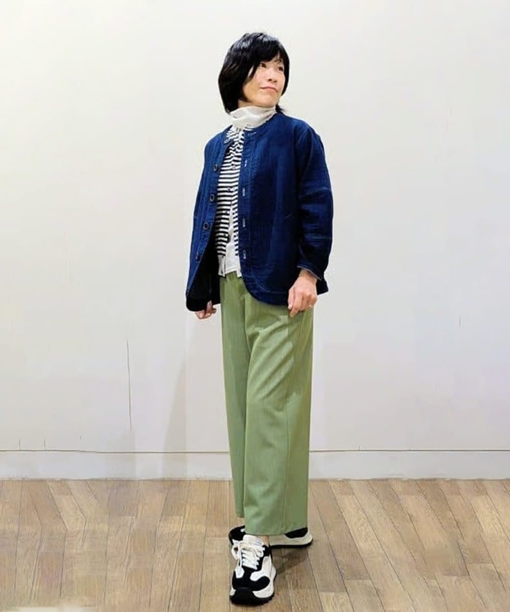 シルエットが可愛いデニムブルゾン