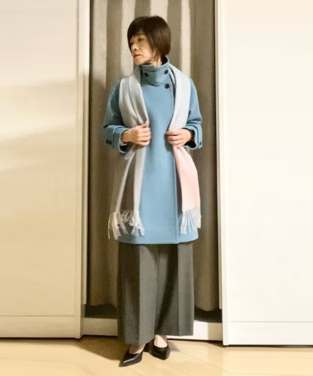 襟元のタブデザインは今年のトレンド！