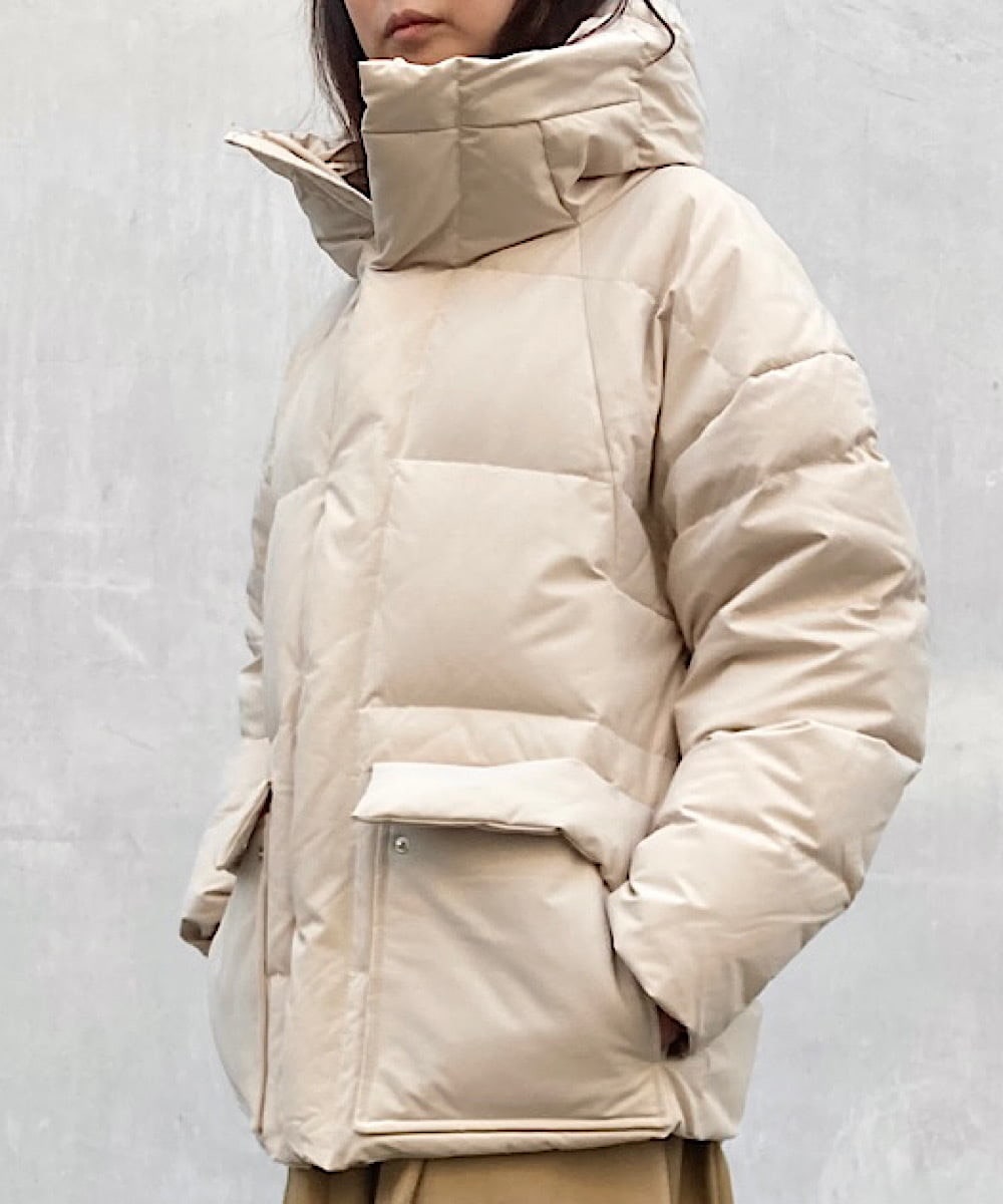 ダウンジャケット White