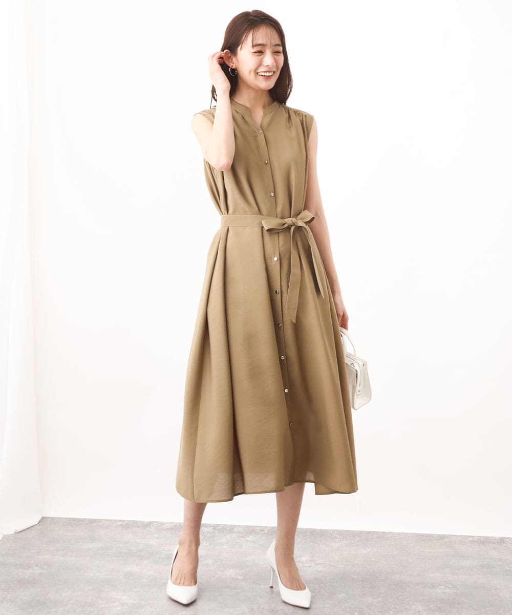 MK ミッシェルクランのスキッパーカラー2wayワンピースを使ったコーディネート 1