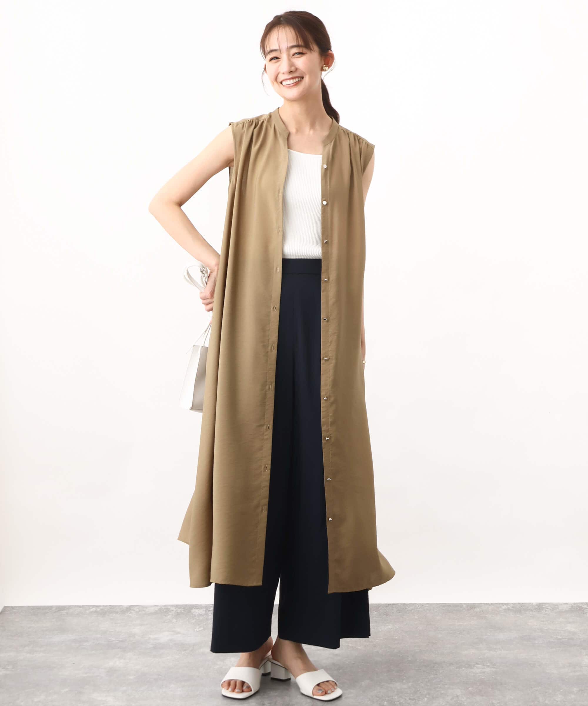 MK ミッシェルクランのスキッパーカラー2wayワンピースを使ったコーディネート 2