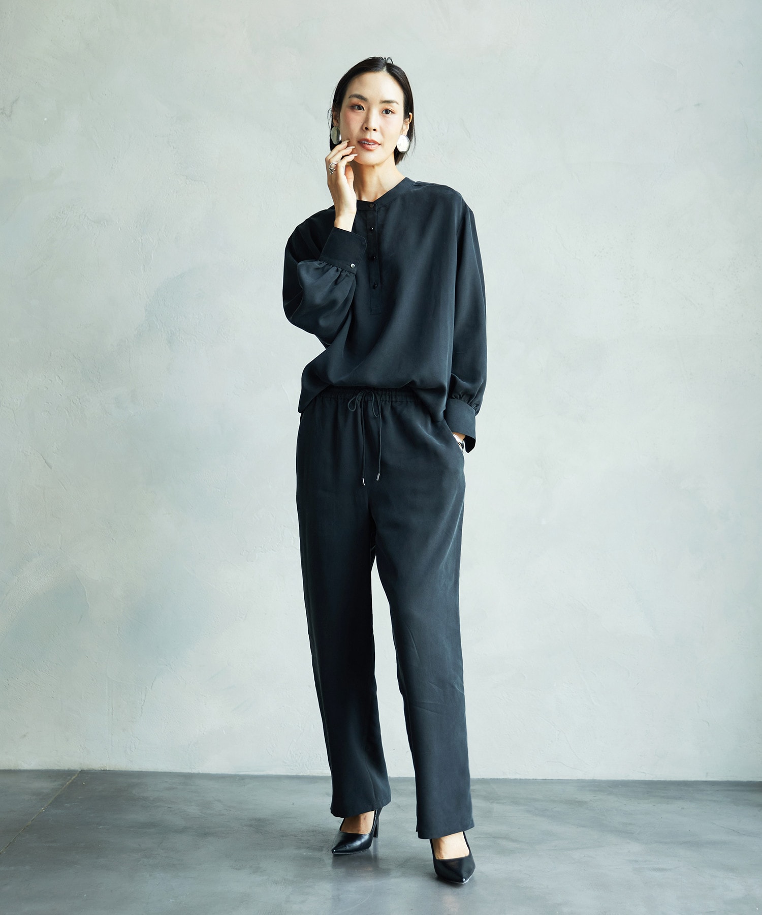 バンドカラーロングシャツブラウス×パンツ