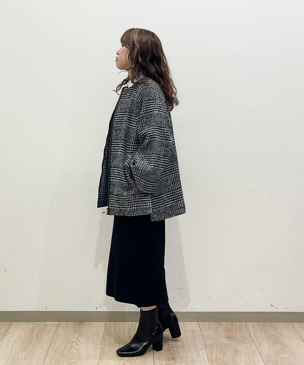 一枚で映えるポンチョジャケット