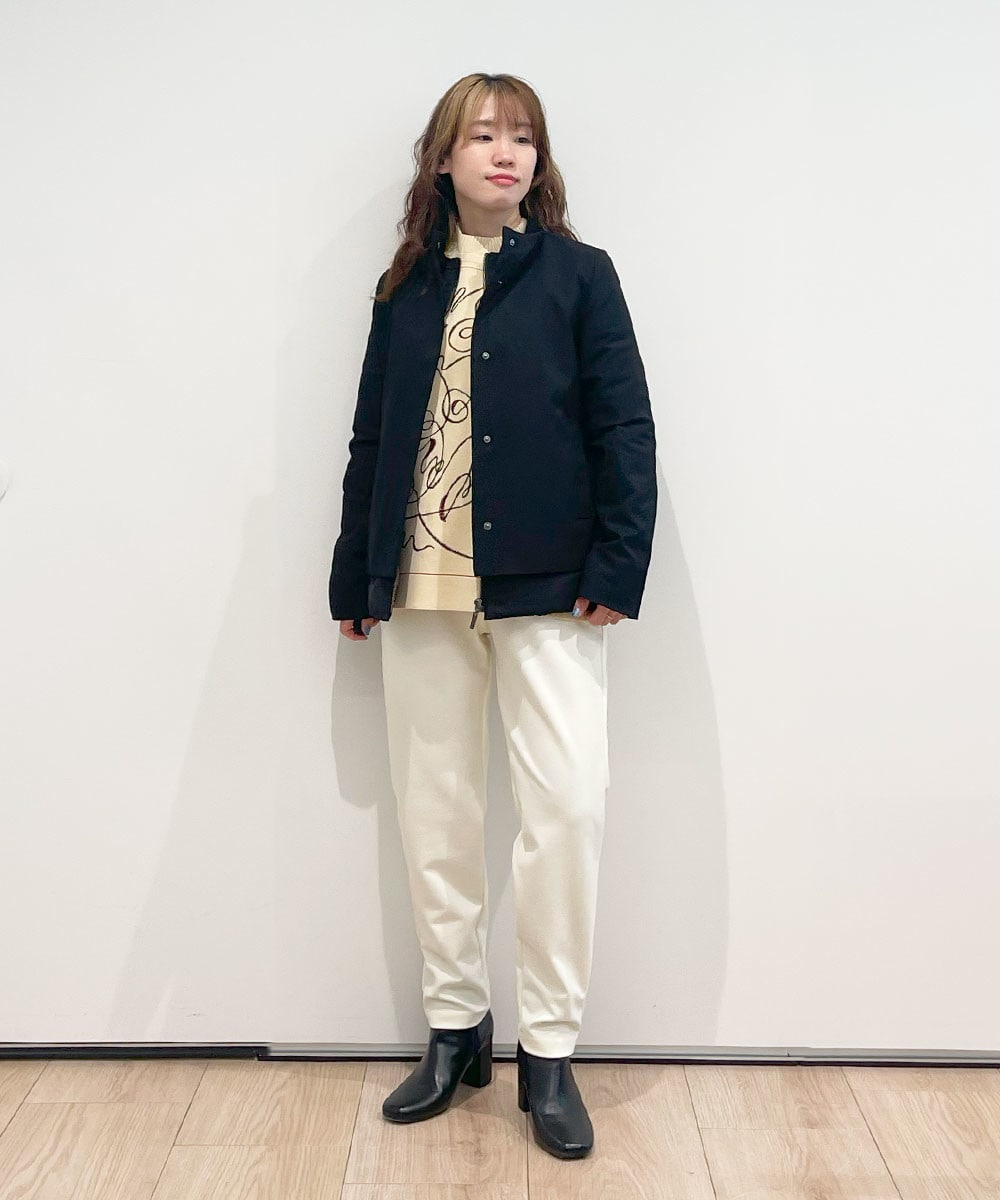 ちょっぴりキュートなモノトーンコーデ