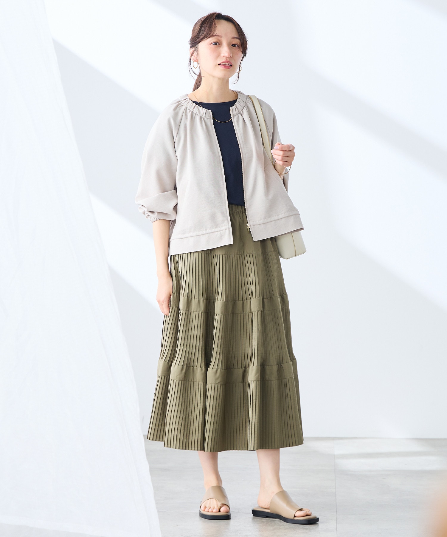 リネンライクノーカラージップブルゾン