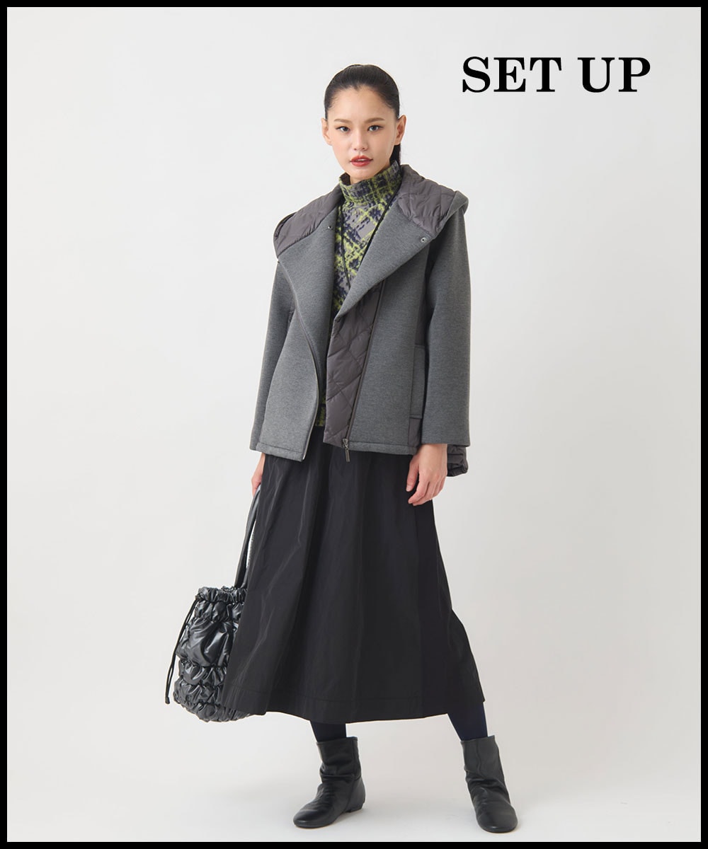 ショートコートとスカート