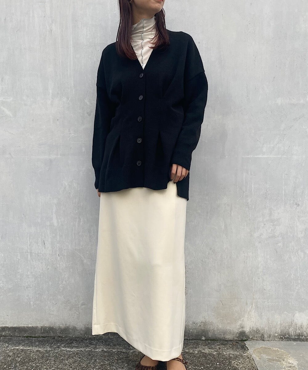  タック入りシルエットリメイクVネックカーディガン