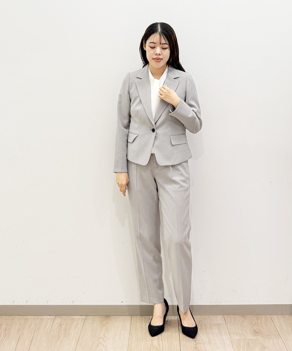 汎用性の高いマストバイブラウス