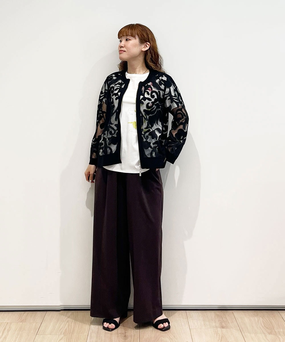 水彩タッチで上品な大人のTシャツ