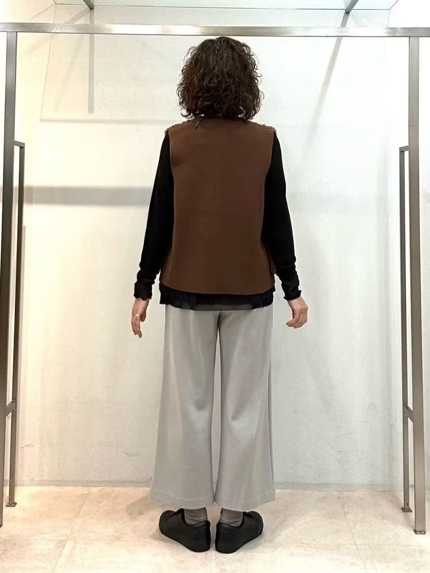 重ね着で楽しむ、暖色冬コーデ