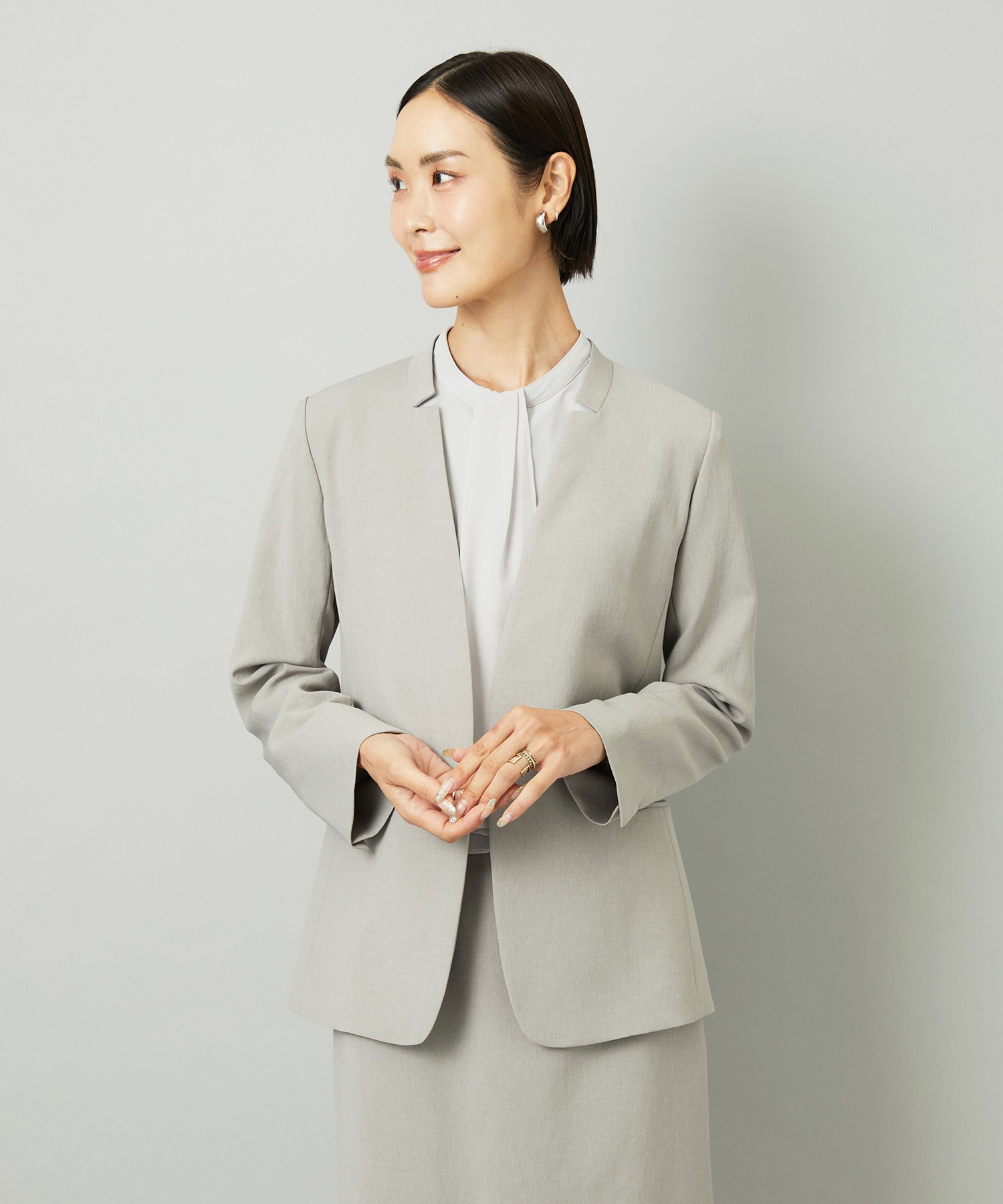 ノーカラージャケット×スカート