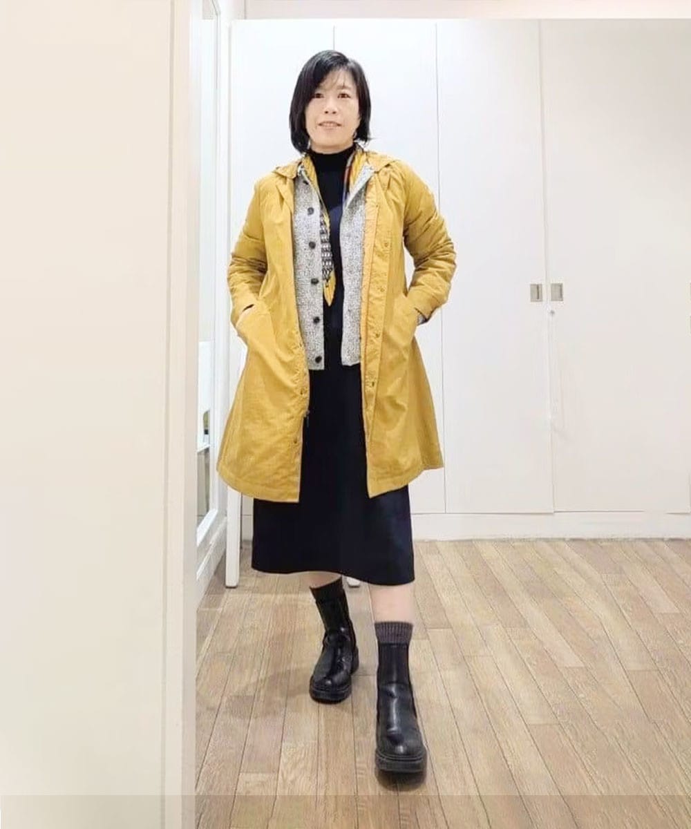 紅葉の色づきに映える上品コーデ