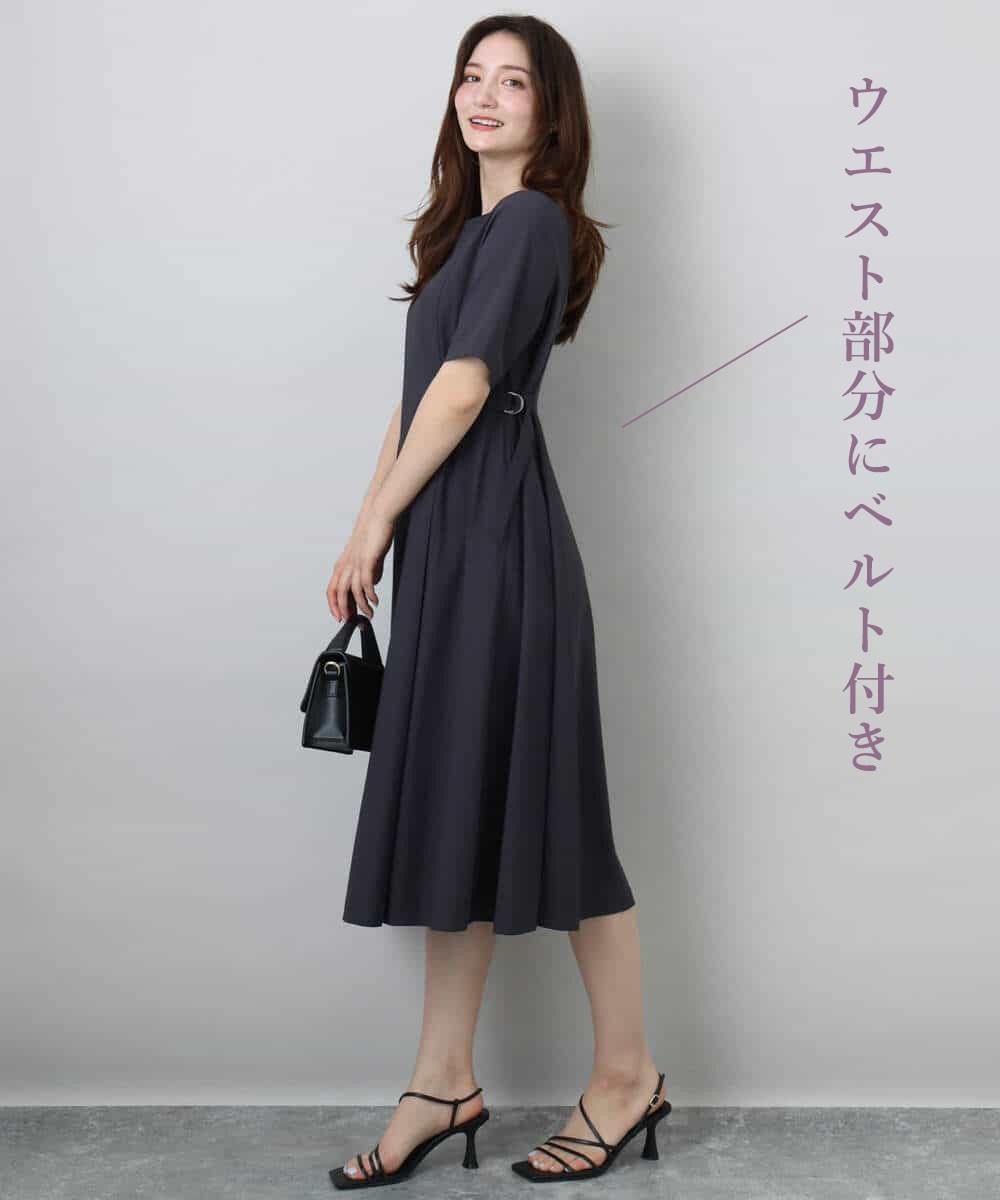 MK MICHEL KLEIN(MK ミッシェルクラン)のサイドベルトデザイン ウエストタックストレッチワンピースのコーデ