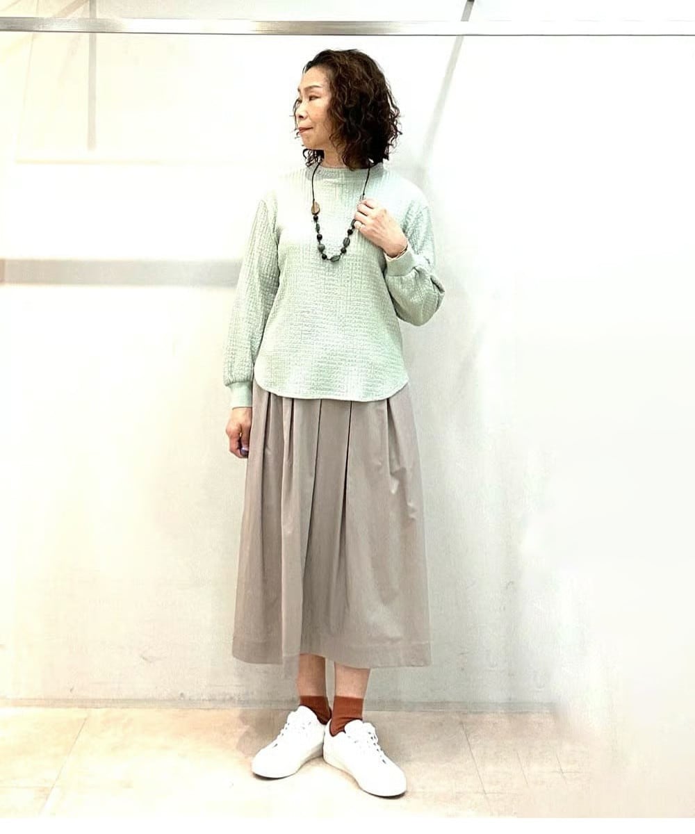 シンプルながら表情豊かな立体的なデザイン