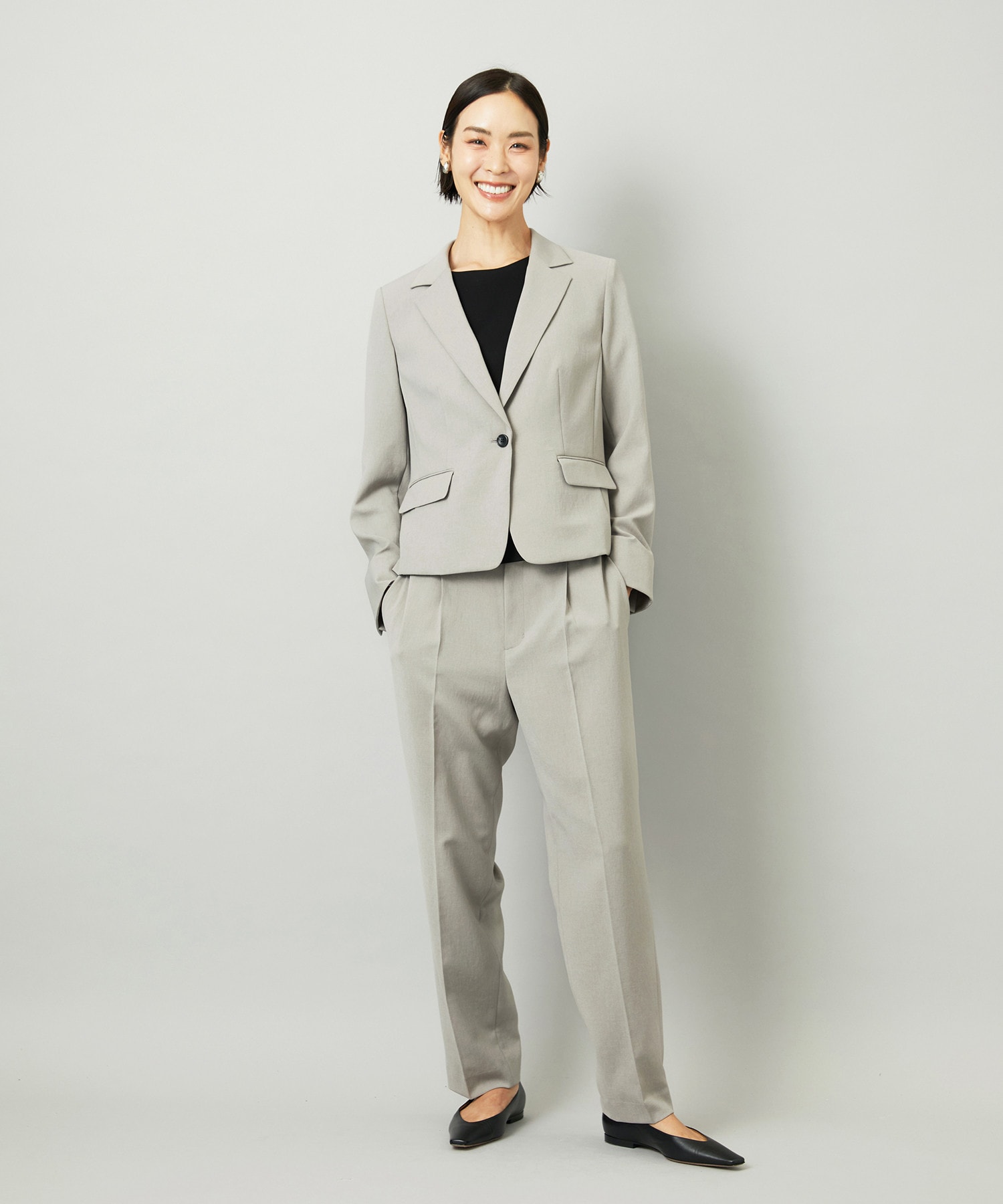 テーラードジャケット×パンツ