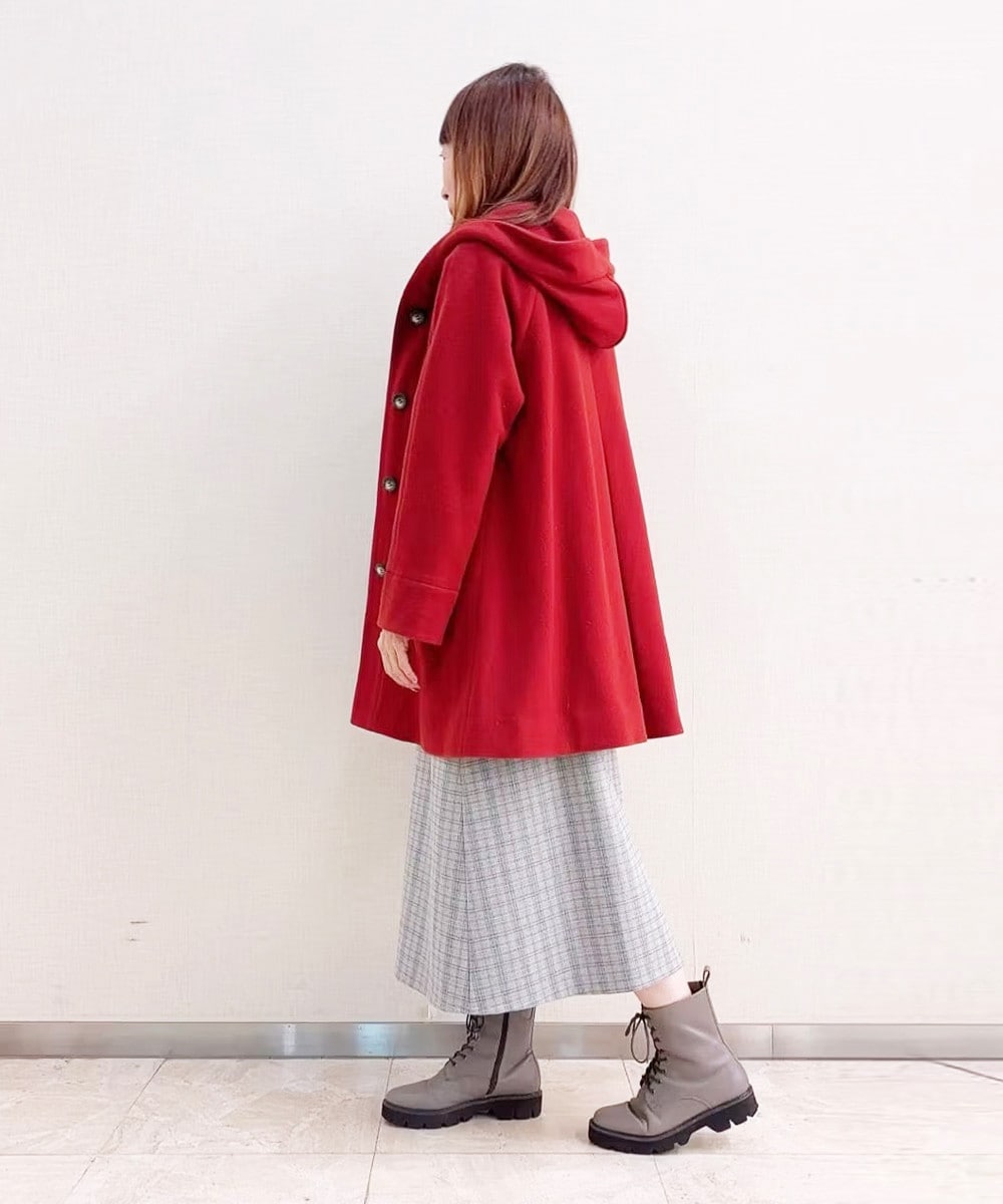 羽織るとキュートなAラインシルエットのコート
