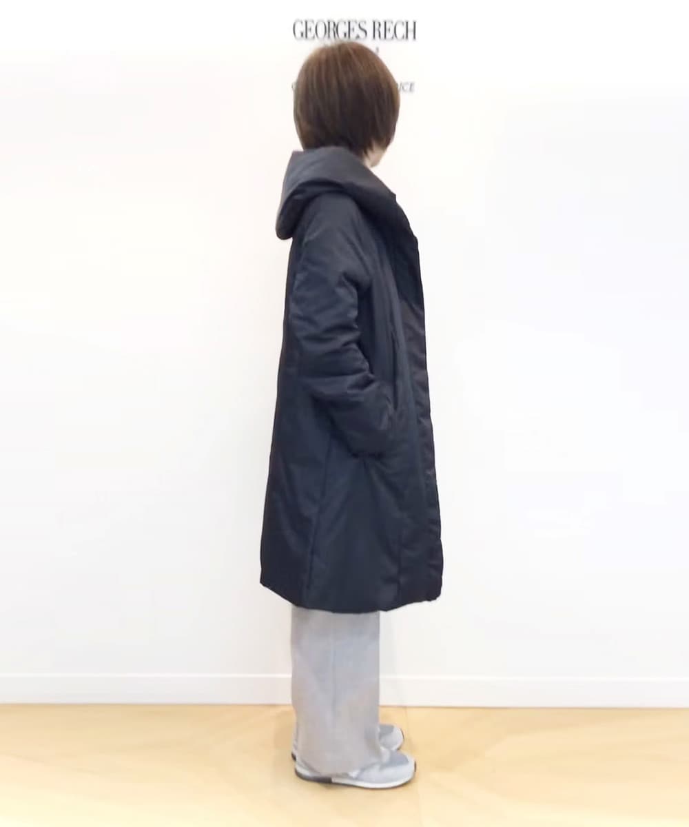 オンオフで活躍・きれいめダウンコート