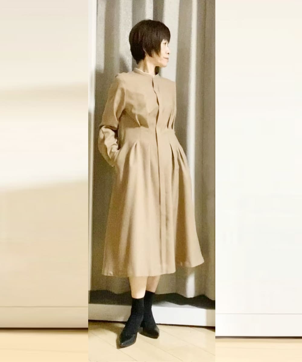 大人の品と華やぎが両立するスタイル