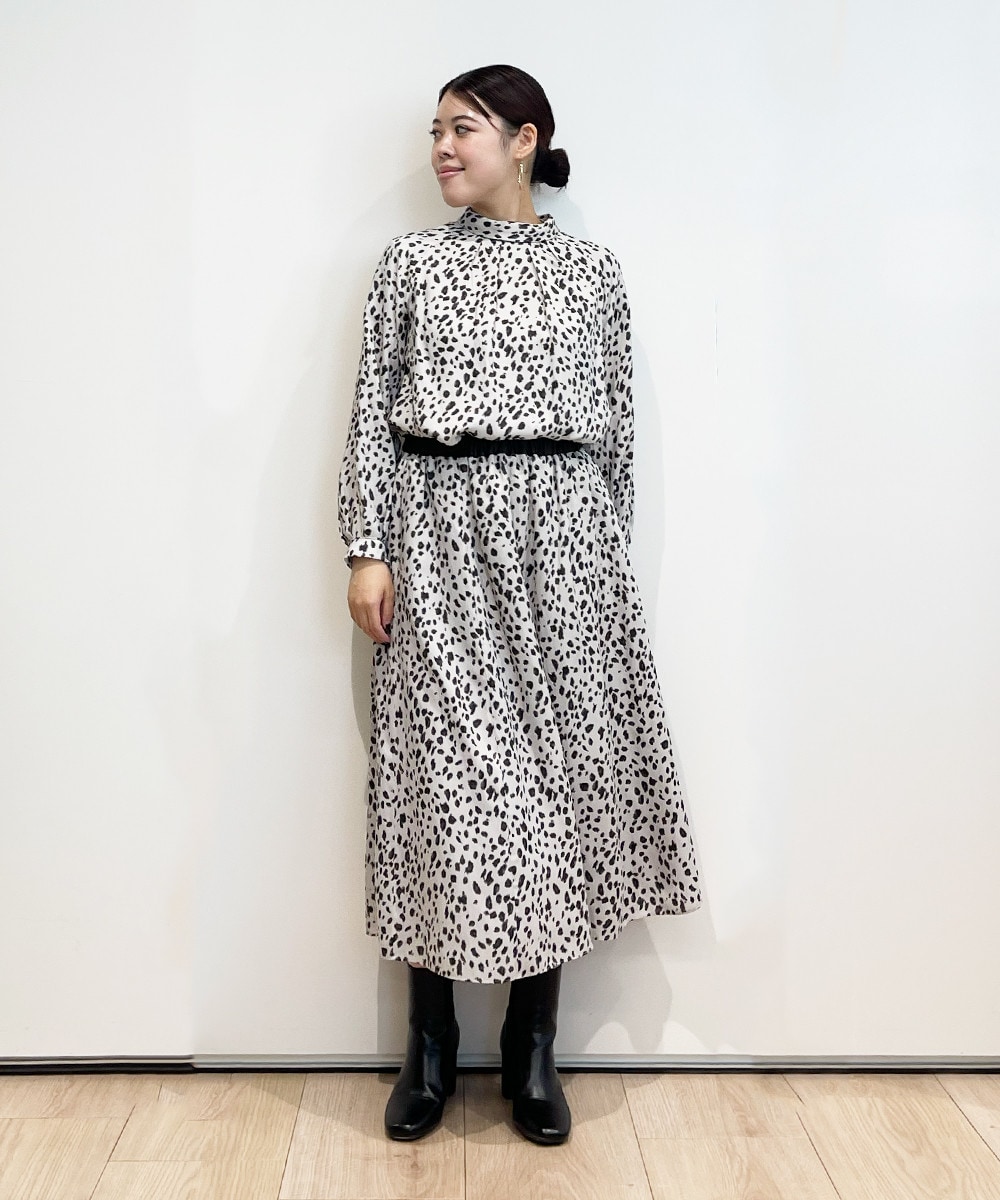 華やかな場所に着たくなる旬顔で鮮度アップ