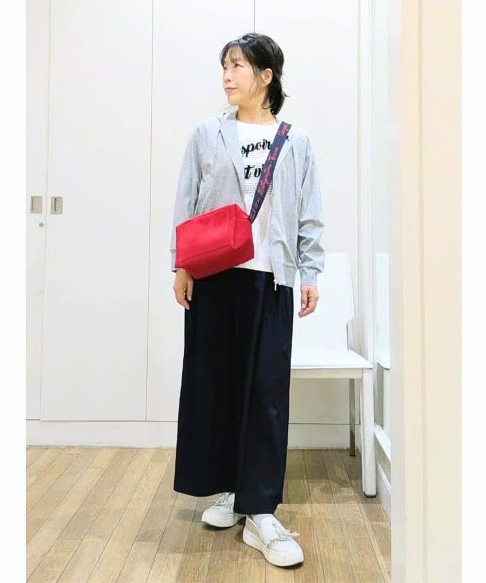 街歩きにぴったりの軽快コーデ