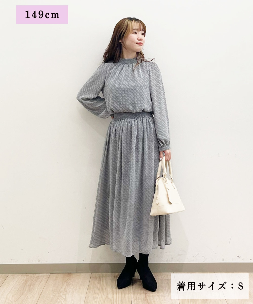 オールシーズン着まわせるシフォンブラウス