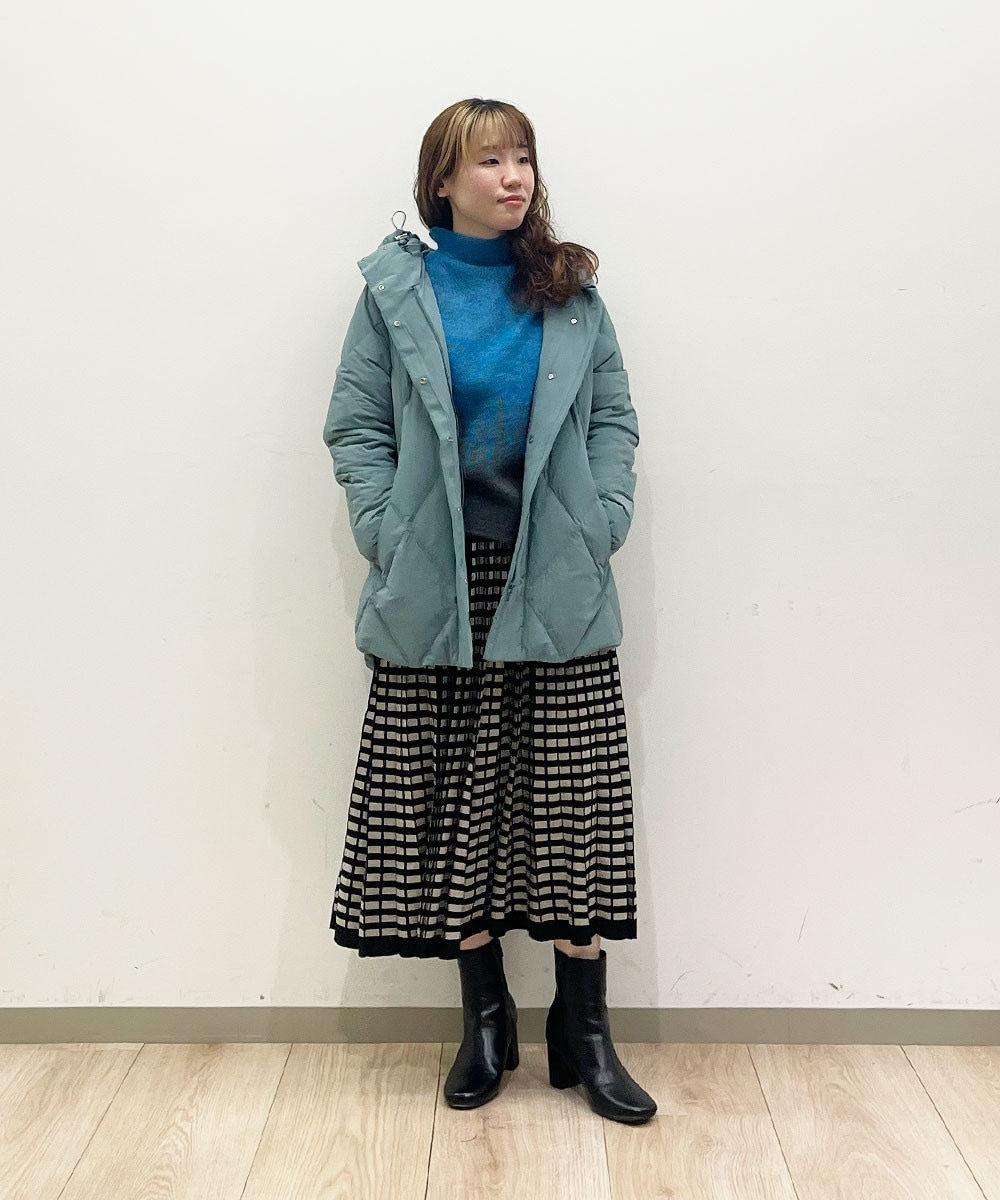 カラーの組み合わせが美しいグラデーションニット