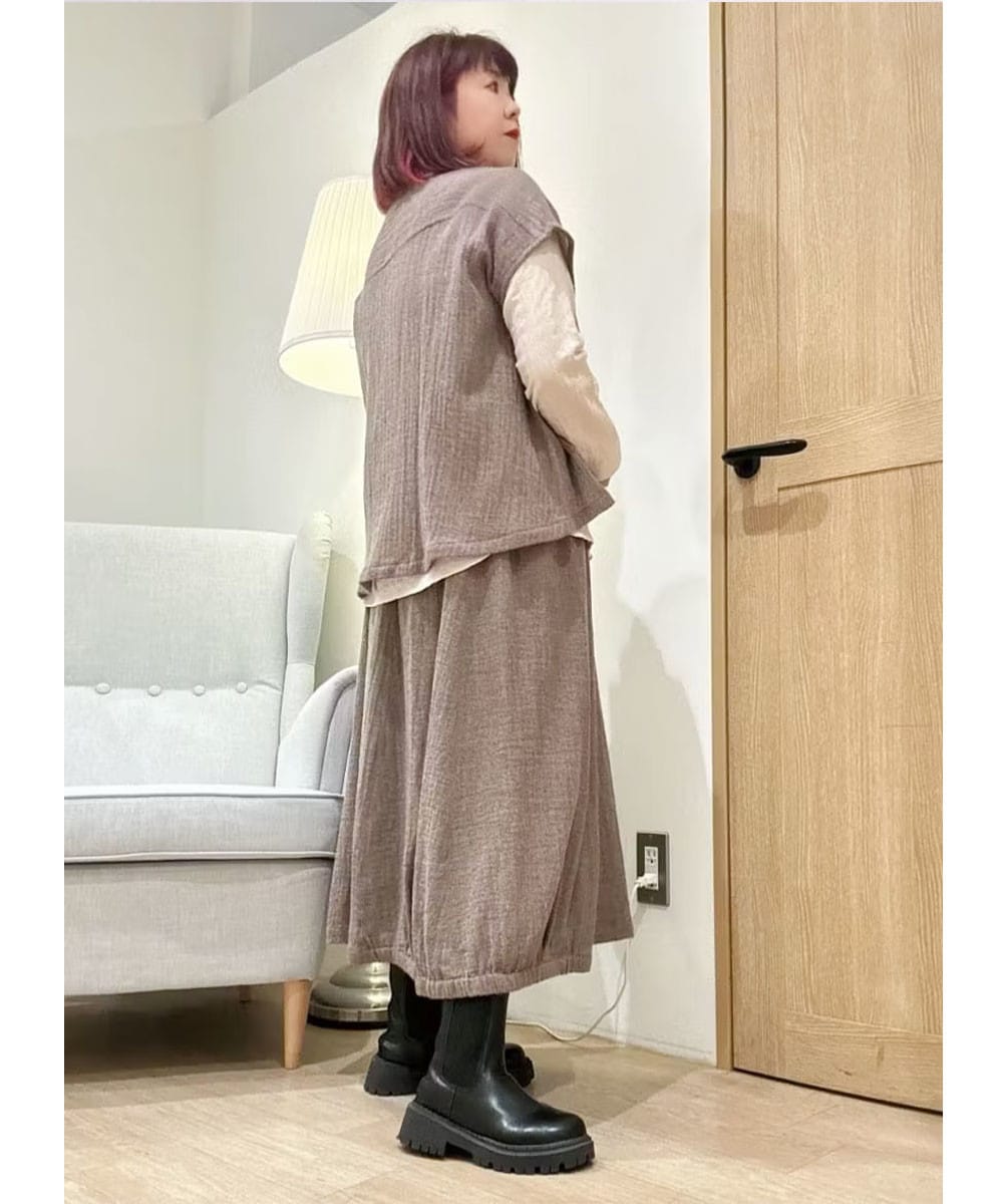 優しげな雰囲気のナチュラル感のあるセットアップ