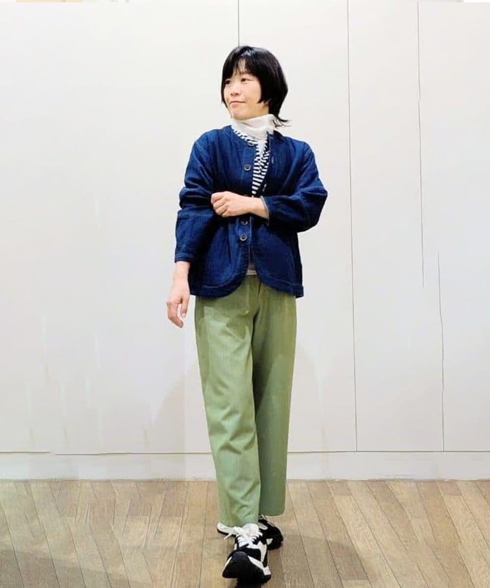 シルエットが可愛いデニムブルゾン