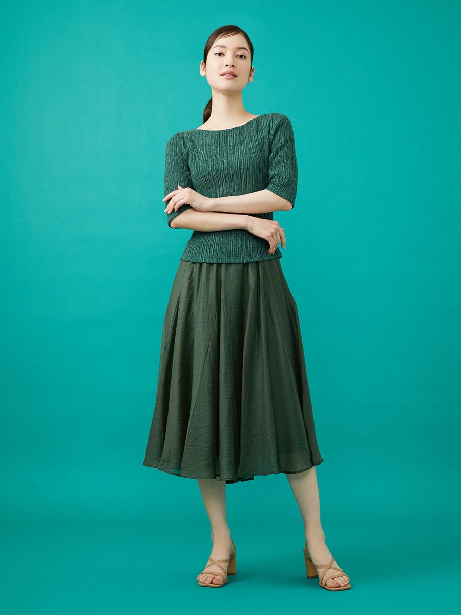 Shirring jersey top x volume skirt