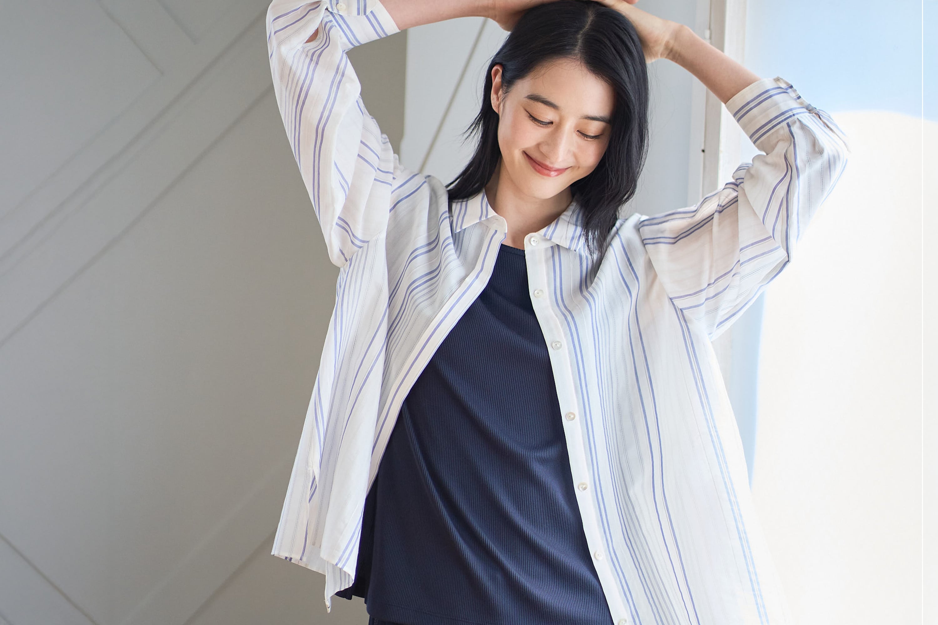 Sheer Charm　肌をきれいに魅せるシアートップス