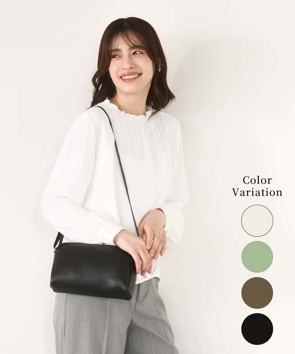 いろいろな場に持っていきやすい、シンプルショルダーバッグ