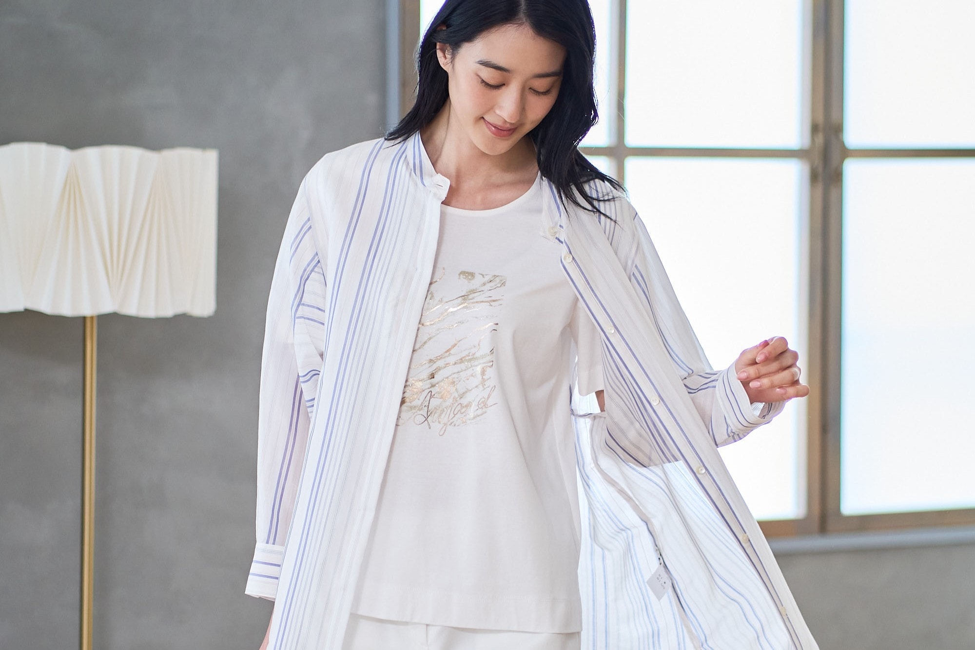 Sheer Charm　肌をきれいに魅せるシアートップス