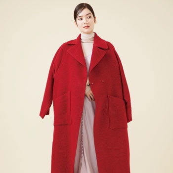【S SYBILLA】AW 2023 - Red coat styling -