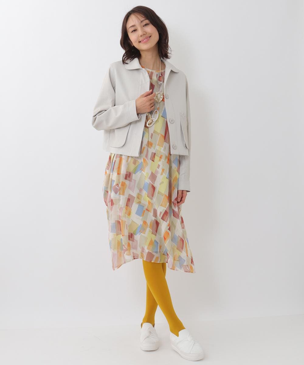 着るだけでおしゃれになる 華やかなプリントドレスにジャケットを羽織って 美しい色彩が大人の魅力を引き出してくれる イトキンオンラインストア 着るだけでおしゃれになる 華やかなプリントドレスにジャケットを羽織って 美しい色彩が大人の魅力を引き出してくれる イトキンオンラインストア