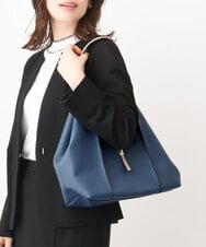 BJCAA02180 MK MICHEL KLEIN BAG(MK ミッシェルクラン バッグ) [ポーチ付き]メタルバーアクセントデザインバッグ ネイビー