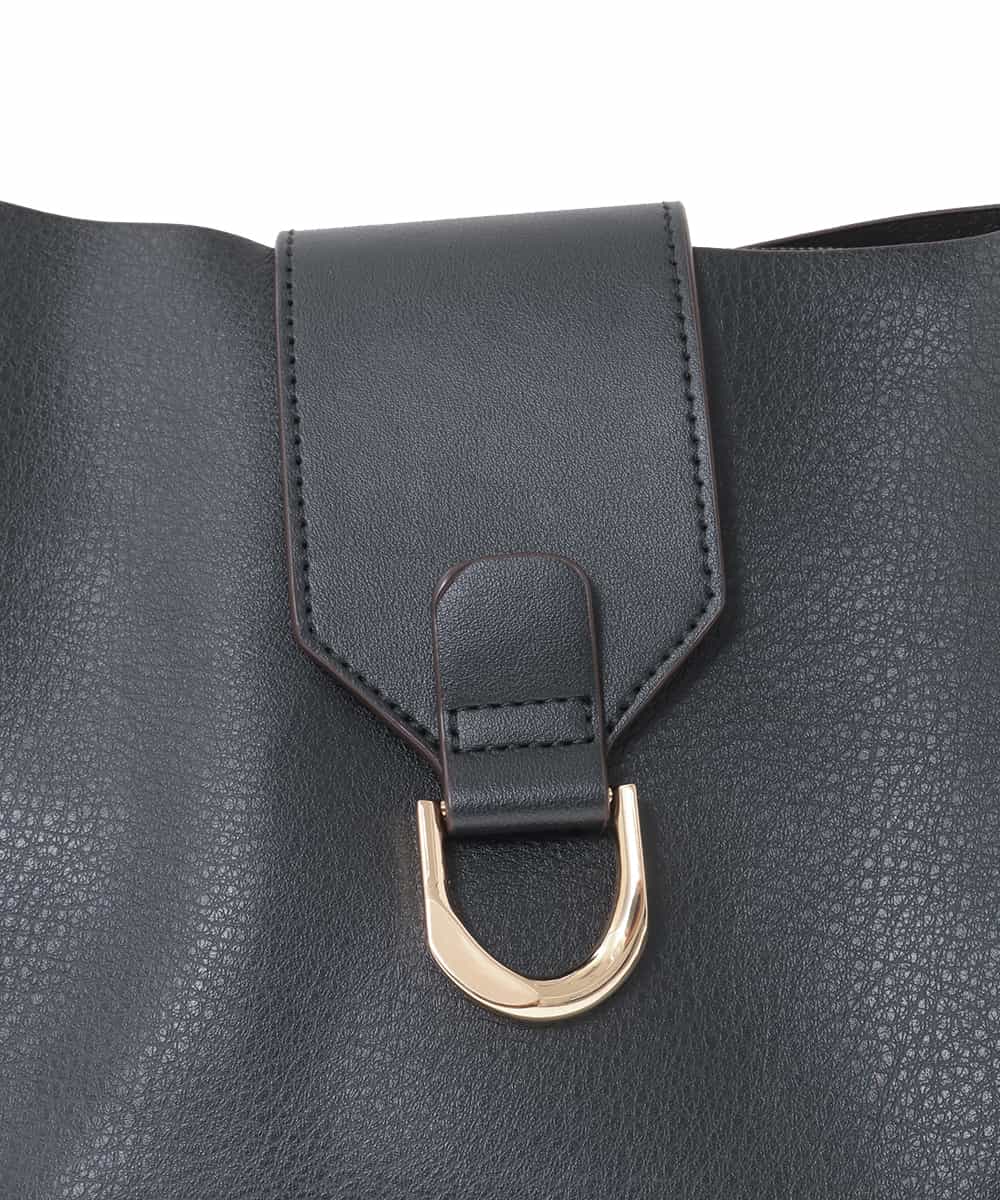 BJCAA10150 MK MICHEL KLEIN BAG(MK ミッシェルクラン バッグ) [2WAY/チャーム付き]メタルバックルデザインハンドバッグ カーキ