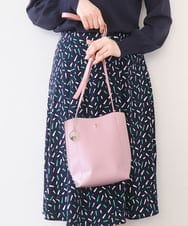 BJCAA17110 MK MICHEL KLEIN BAG(MK ミッシェルクラン バッグ) [軽量/チャーム付き]ウェーブカットステッチショルダーバッグ ピンク