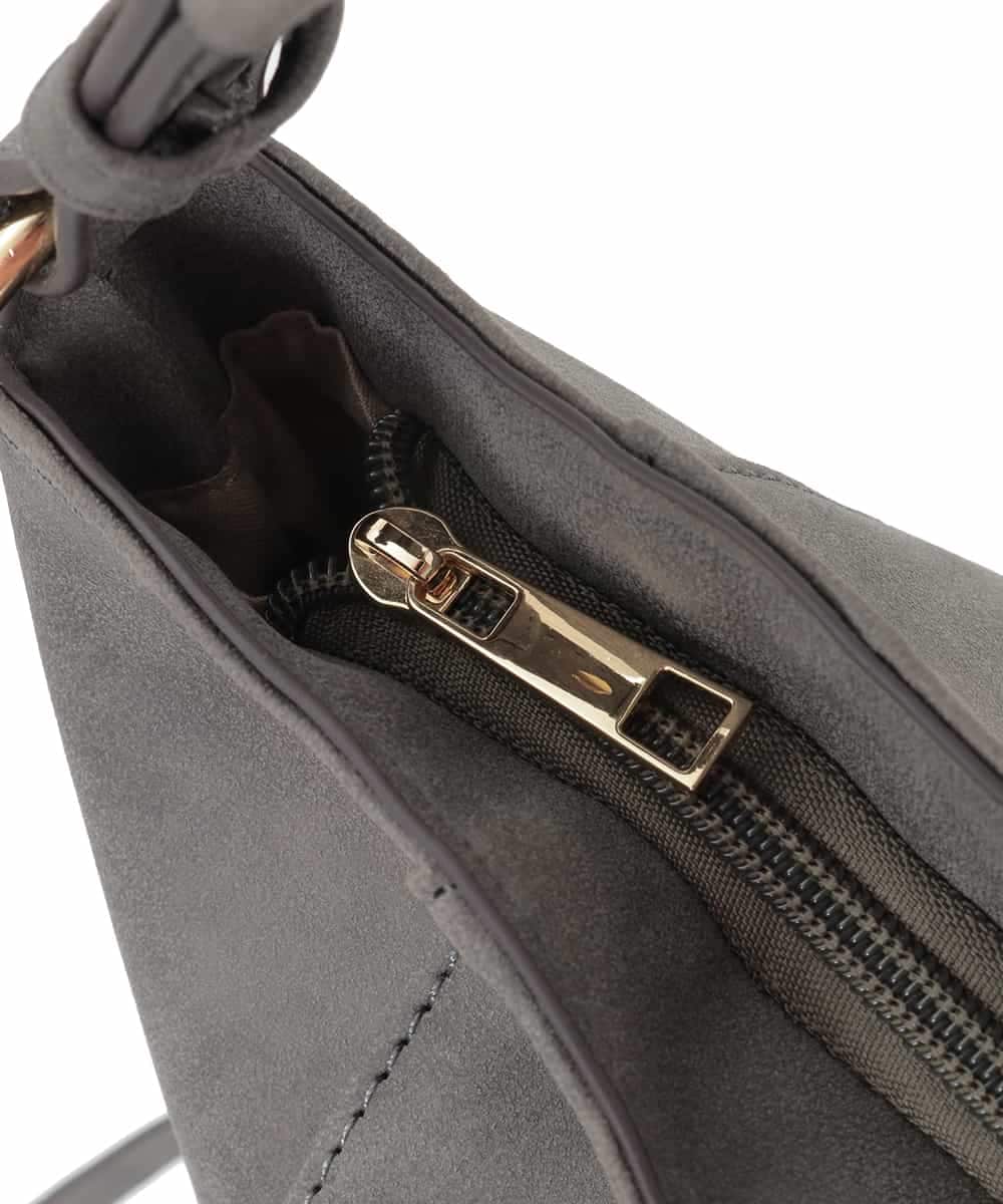 BJCAP03130 MK MICHEL KLEIN BAG(MK ミッシェルクラン バッグ) [抗菌/A4収納可]ファーポケットデザインショルダーバッグ ブラック