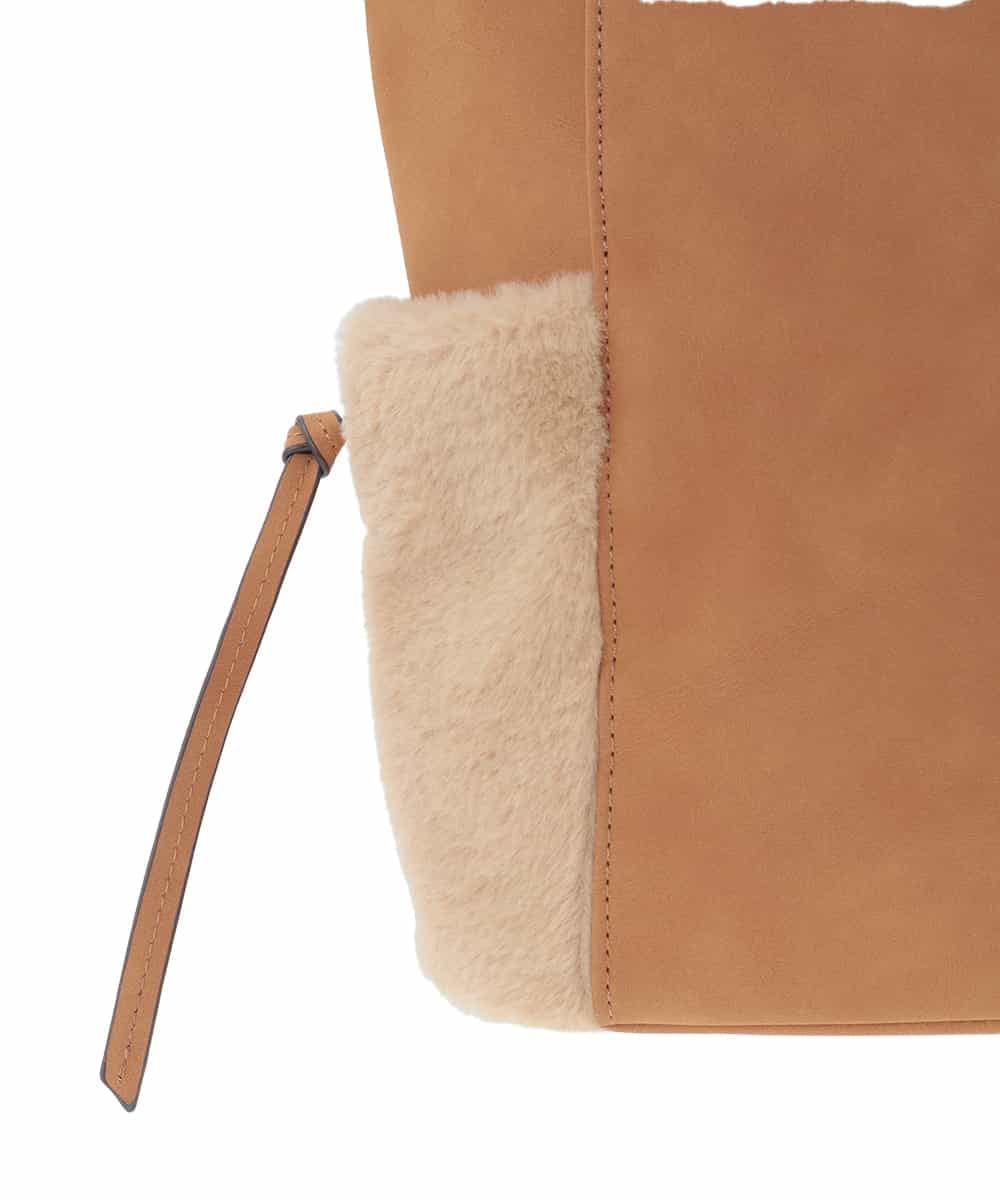 BJCAP03130 MK MICHEL KLEIN BAG(MK ミッシェルクラン バッグ) [抗菌/A4収納可]ファーポケットデザインショルダーバッグ ブラック