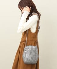 BKCAA83120 MK MICHEL KLEIN BAG(MK ミッシェルクラン バッグ) [軽量]型押しコクーンシルエットショルダーバッグ ブラック