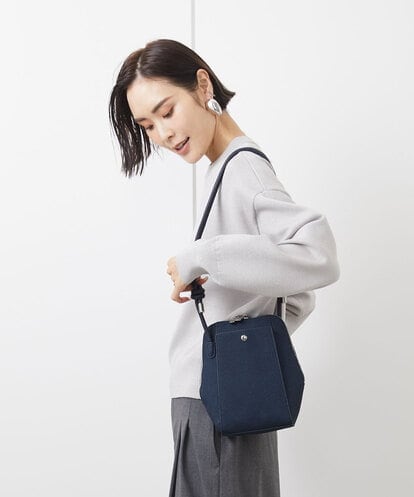BKCAB83120  コクーンシルエットショルダーバッグ